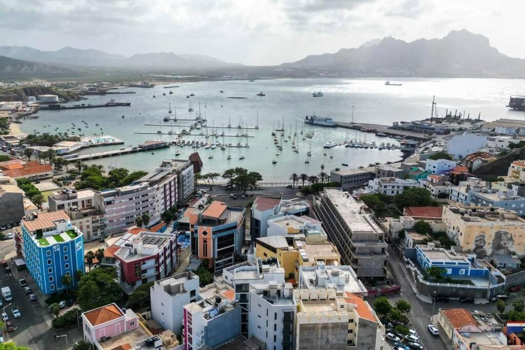 Lovely Apartment In Mindelo City Center Exterior foto